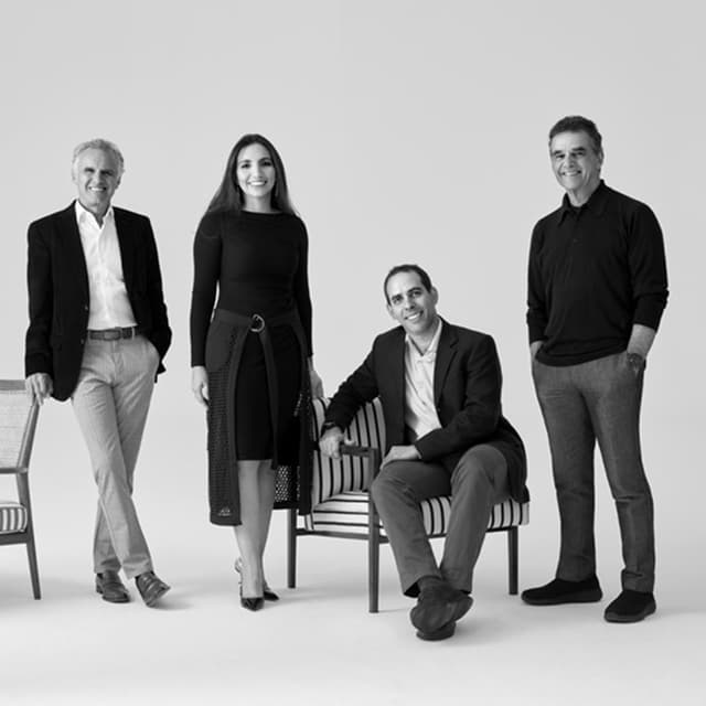 Fundado em 1962, o Aflalo/Gasperini Arquitetos alia tradição e inovação, com foco em cidade, pessoas e sustentabilidade. Com 38 projetos LEED e várias premiações, é um dos escritórios mais relevantes.